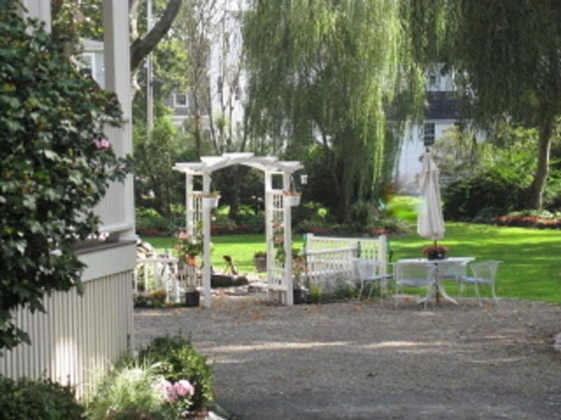 Harbor Gardens Inn Marblehead Exterior photo